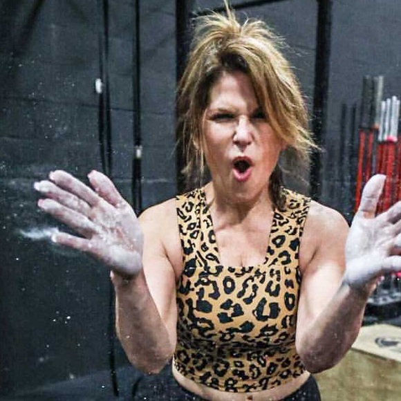 Sports bra that can be used to lounge around. - Picture 3 of 7